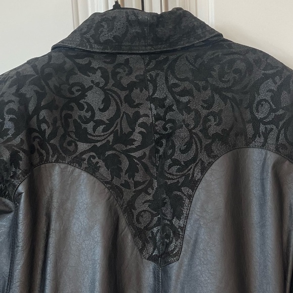 Winlit Women's Vintage Retro 80s 90s
Black Leather Jacket puffer, Size small - Picture 10 of 13